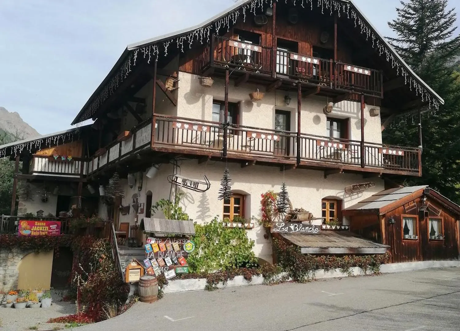 Gite Auberge La Blanche Pelvoux
