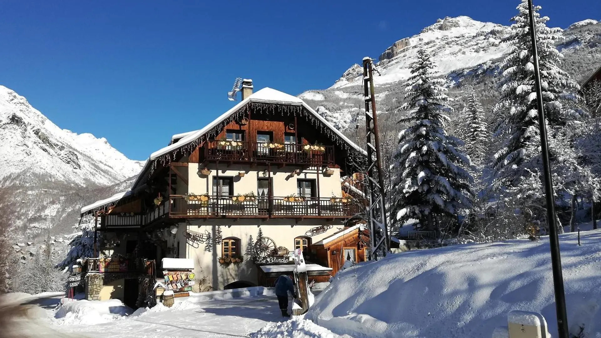 Gite Auberge La Blanche Pelvoux Guest house